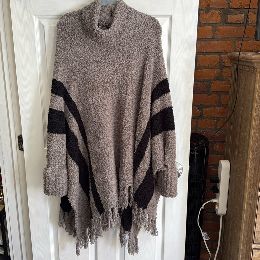 Barefoot Dreams Cozychic Poncho